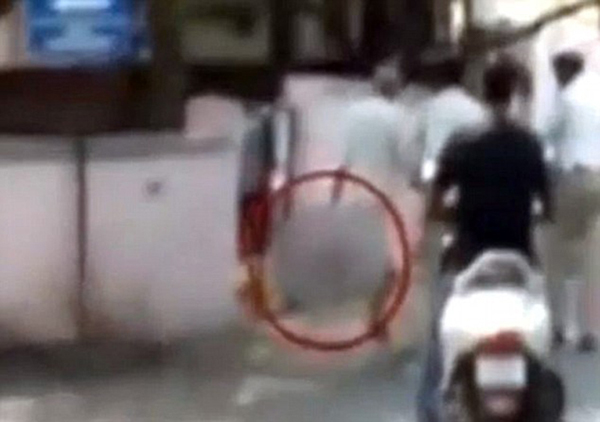 男子怀疑妻子出轨将其杀害 男子回家将妻子捉奸在床图