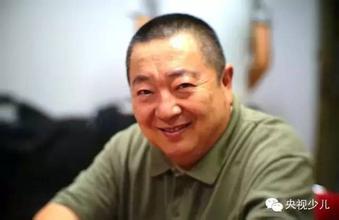 央视主持人董浩将退休, 董浩后谁来接班神秘妻女照片曝光退休
