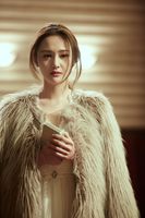 郑爽与天娱解约为什么离开, 郑爽爸爸资料背景如何评价女婿胡彦斌