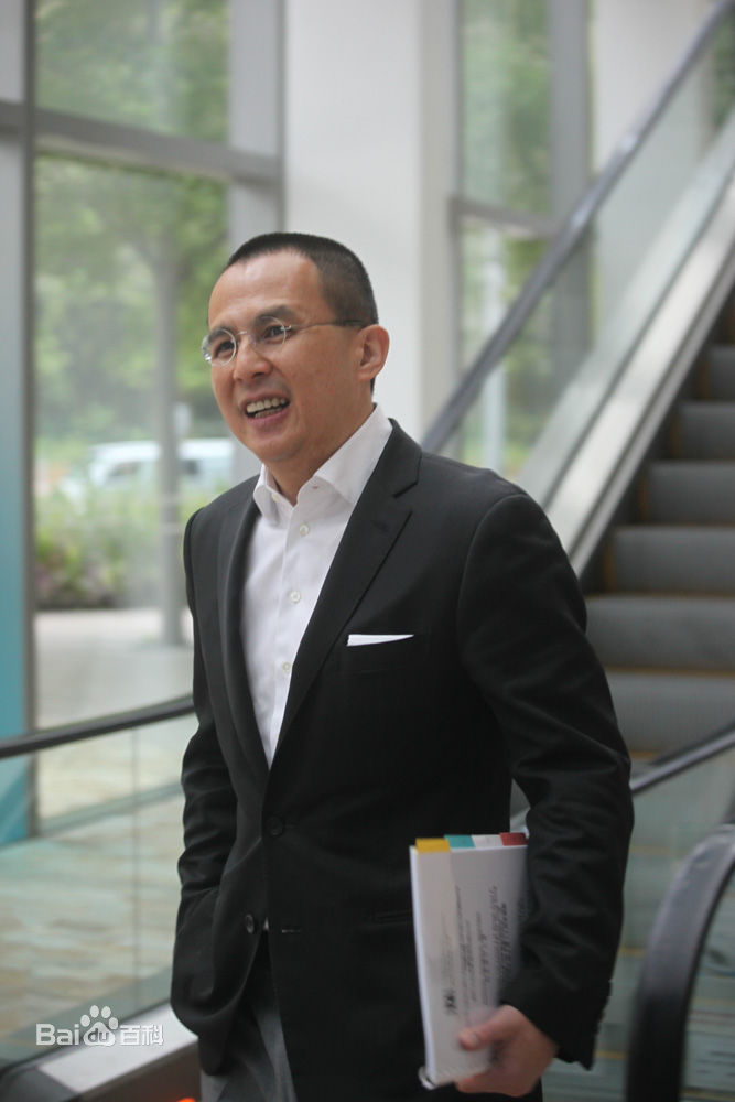 李泽楷携长发新欢游玩曝光 李泽楷为什么不娶梁洛施原因曝光