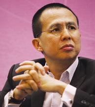 李泽楷小20岁新欢曝光, 李泽楷李嘉诚父子恩怨为何不娶梁洛施
