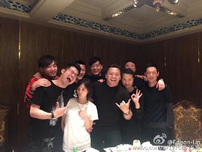 王子文与老公亲密合照曝光, 王子文有儿子是真的吗和王朔真实关系