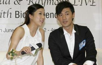 钟嘉欣诞下宝宝闪嫁大十岁医生男友,钟嘉欣整容前后照片