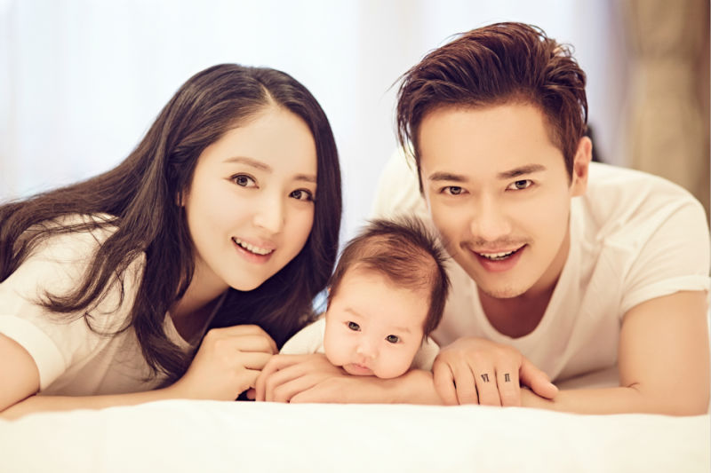 董璇高云翔女儿正脸曝光, 揭高云翔前妻是谁与董璇的二人甜蜜生活
