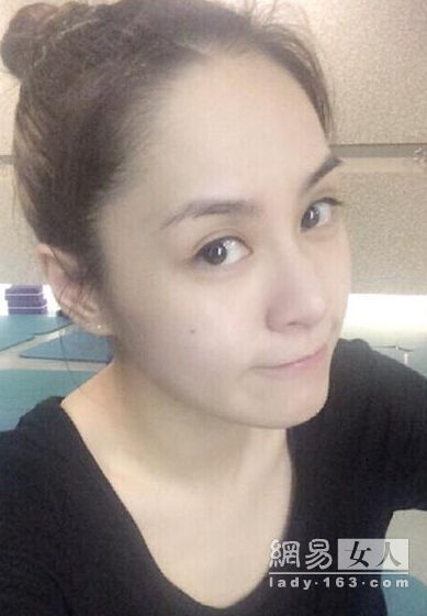 打脸谢娜大本营卸妆素颜照竟是假的?揭各大女星造假素颜照似大妈