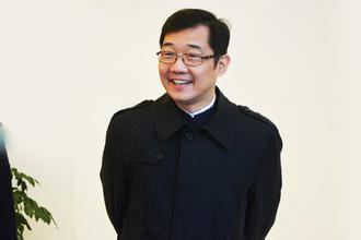 相声演员大兵开豪车被刮蹭骂人现场视频, 大兵老婆是谁为何不红了
