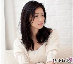蒋欣说的猥琐副导演是谁资料遭人肉, 揭这位副导演如何猥琐现场照