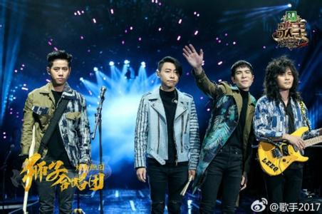 萧敬腾激吻经纪人视频图什么关系？萧敬腾经纪人是谁两人在一起了