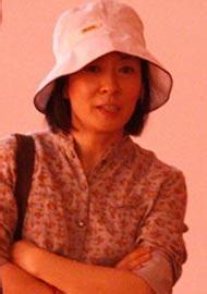 揭董子健妈妈王京花地位捧红的艺人?王京花老公是谁离开华谊原因