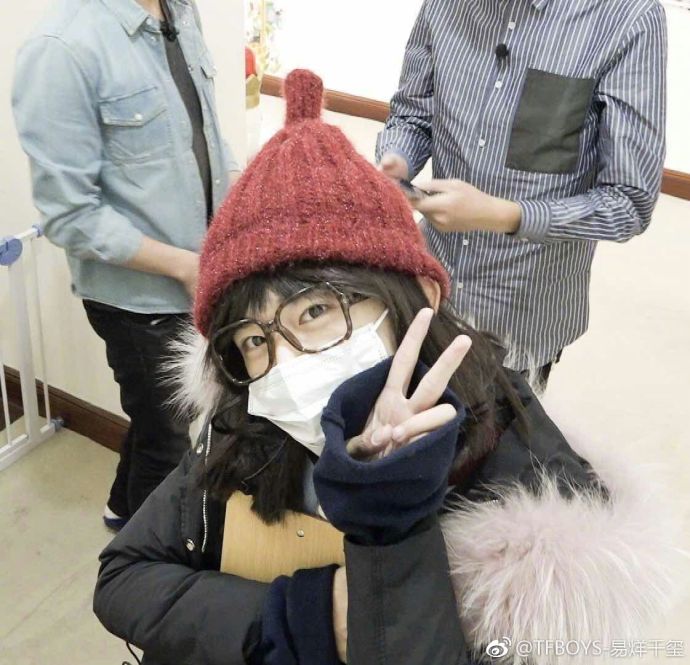 TFBOYSԴǧŮװպϼ,Ա˽²Ļʱɢ
