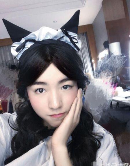 TFBOYSԴǧŮװպϼ,Ա˽²Ļʱɢ