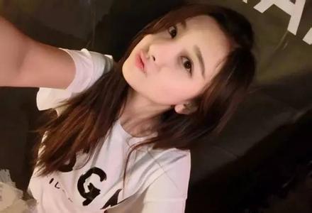 宋组儿妈妈是谁照片做什么工作的,宋祖儿和表姐舒畅取关不和内幕