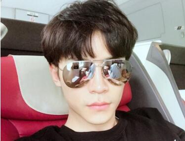 ѩ˯˿ֵŮTFBOYS?ѩŮƬ