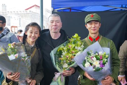 冯小刚现场挑冯女郎鉴定整容视频图片, 揭六位冯女郎资料素颜照片