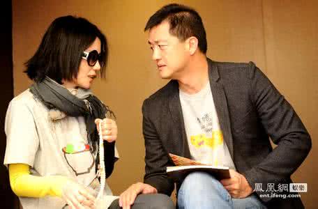 李亚鹏病重卧床憔悴苍老照片曝光, 李亚鹏究竟得了啥病能治好吗