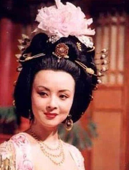张铁林私生女母亲侯俊杰出演什么剧?侯俊杰背景资料现任丈夫是谁