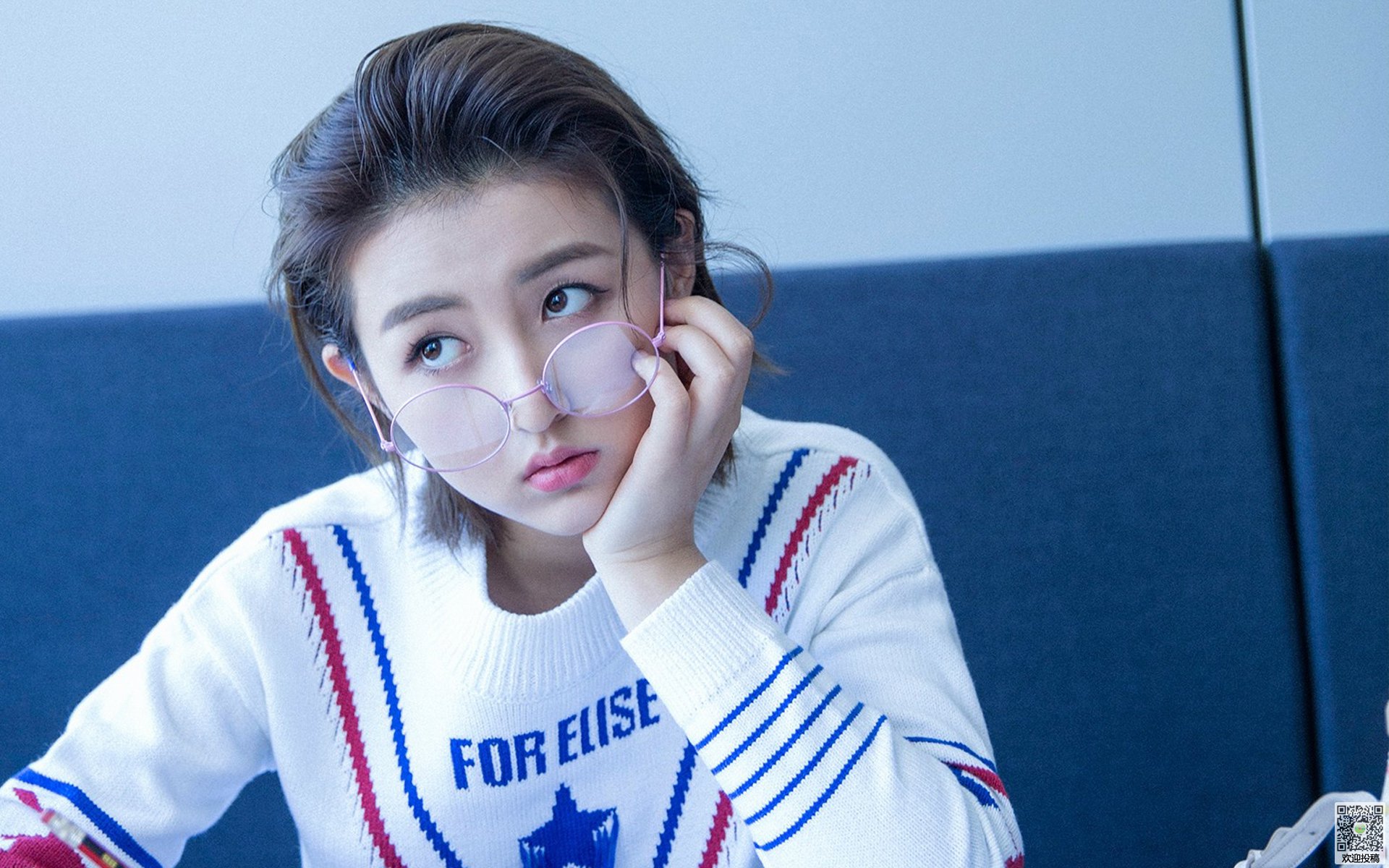 张子枫为什么那么矮身高腿粗成硬伤?出名太早家庭背景成谜?