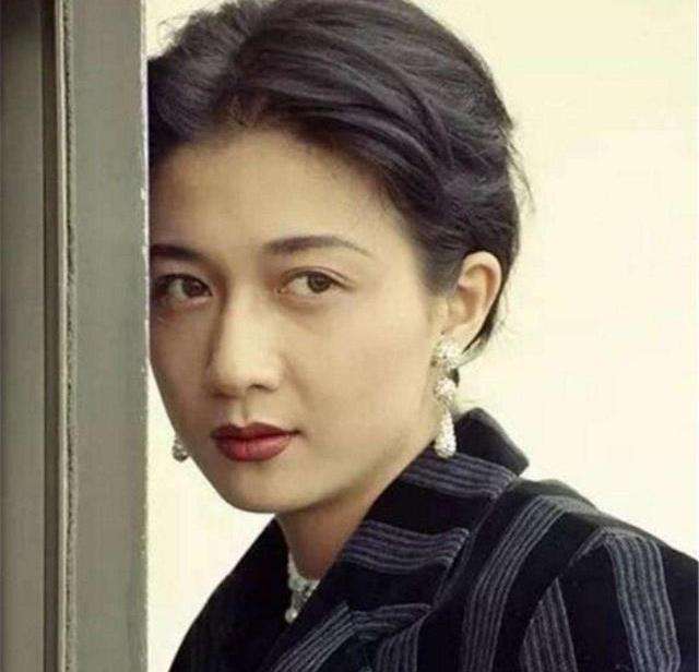 成龙为什么讨厌吴绮莉是因为林凤娇?吴绮莉是怎么怀孕的揭秘