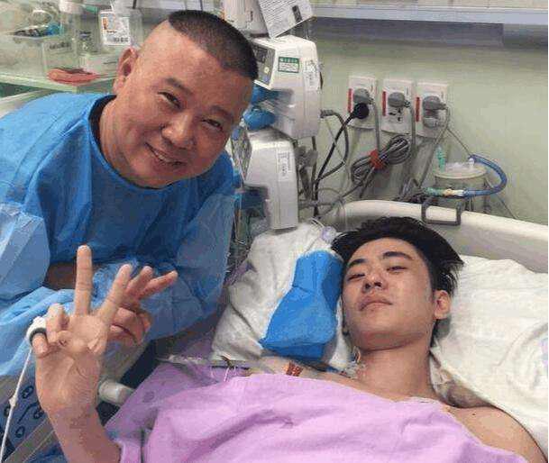 张云雷坠楼真相曝光 当时李欧为什么不救张云雷