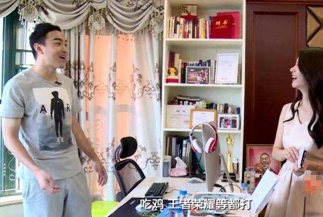 冯潇霆晒过亿豪宅极度奢侈吓坏网友!冯潇霆年收入过千万宾利代步