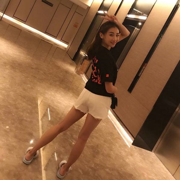 何雯娜现在在做什么她的现任男友是谁?她和陈一冰到底是谁说谎?