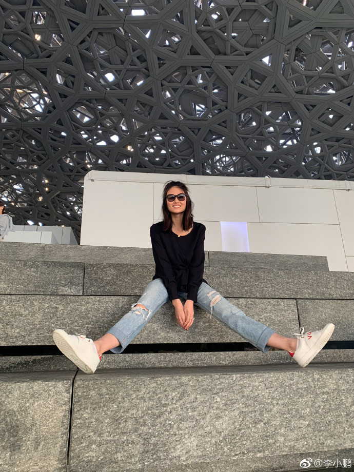 李安琪为什么不说中文引发热议 李安琪什么时候去的美国