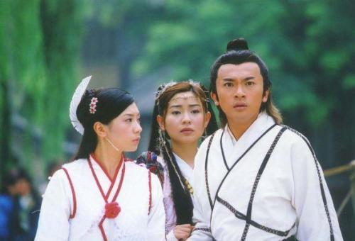张无忌最后怎么死的是朱元璋杀的么?张无忌最后和谁在一起
