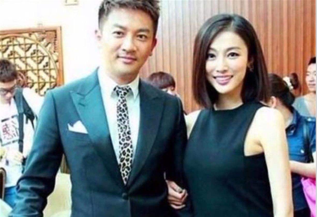 苏有朋妻子正面照首次曝光登热搜 苏有朋妈妈说赵薇可惜不是时候