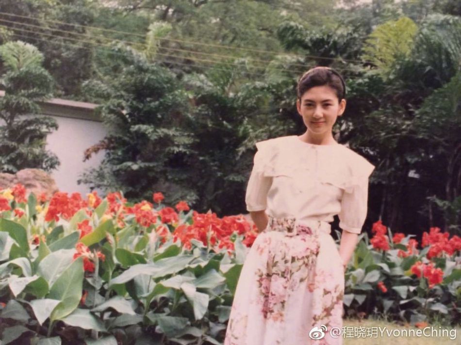 程晓玥妈妈是得什么病去世的?程晓玥的妈妈多大多少岁了个人资料