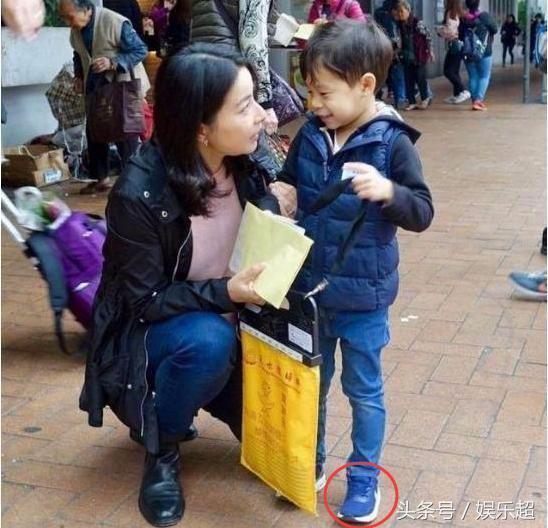 郭晶晶女儿正面照曝光豪宅细节 网友感叹:郭晶晶终于炫富了!