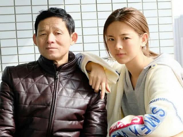 杨超越骂赵丽颖是怎么回事?黑历史曝光后杨超越妈妈后悔了是真的