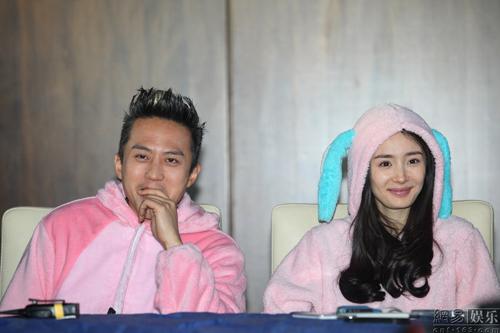 卓伟爆料邓超孙俪离婚好夫妻形象坍塌?曝邓超出轨杨幂亲密照流出