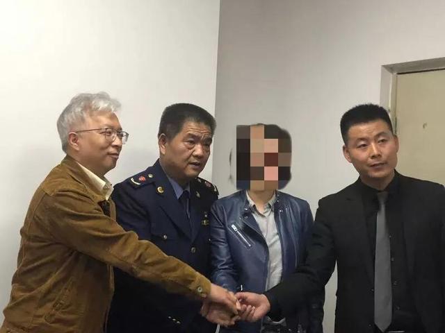 奔驰女车主事件【完整经过】:奔驰女车主真实身份到底是什么?