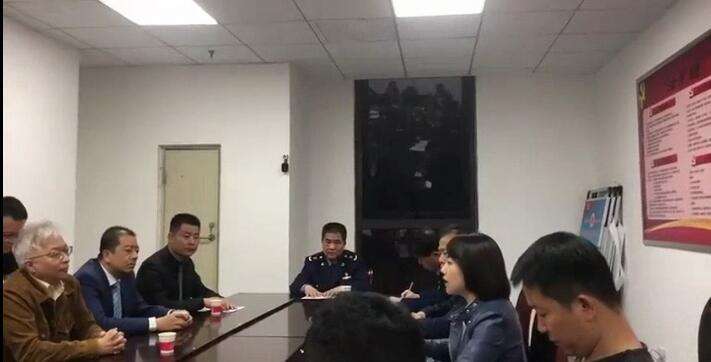 奔驰女车主事件【完整经过】:奔驰女车主真实身份到底是什么?