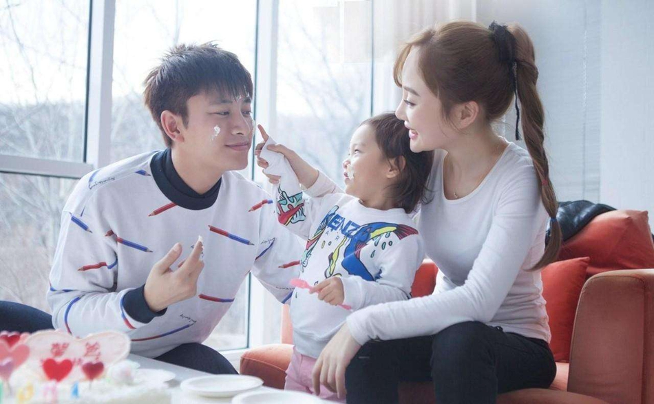 李小璐贾乃亮离婚协议书曝光 李小璐贾乃亮终于离婚了?
