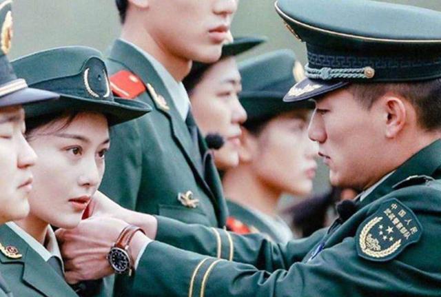 张馨予和女儿照片曝光回应产女升级当妈 张馨予何捷近况最新消息