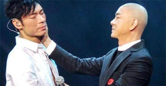 张卫健顶替许志安游轮演出是真的吗?张卫健许志安是什么关系?