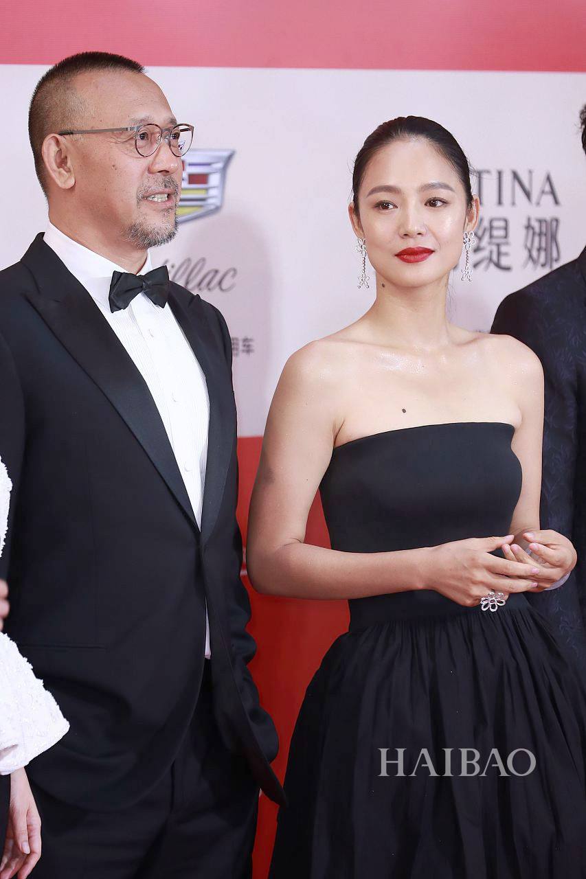 周韵年轻时的最美图片出现了 终于知道姜文为什么娶周韵了!