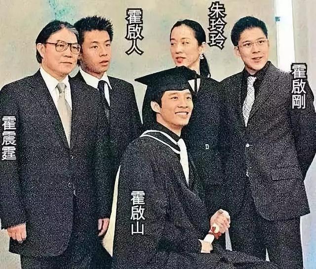 霍震霆还爱朱玲玲吗两人为什么离婚?扒扒朱玲玲霍震霆的爱情故事