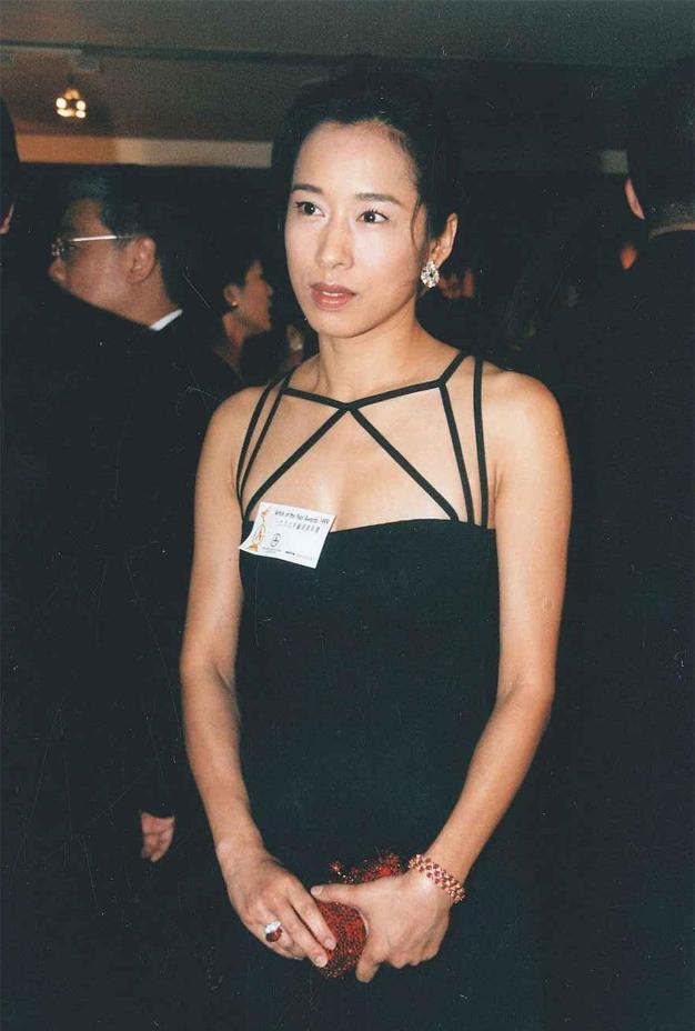 霍震霆还爱朱玲玲吗两人为什么离婚?扒扒朱玲玲霍震霆的爱情故事