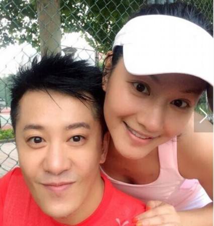 毛宁近照遭瞿颖曝光网友直呼“不敢认”和杨钰莹年轻时旧照成珍藏