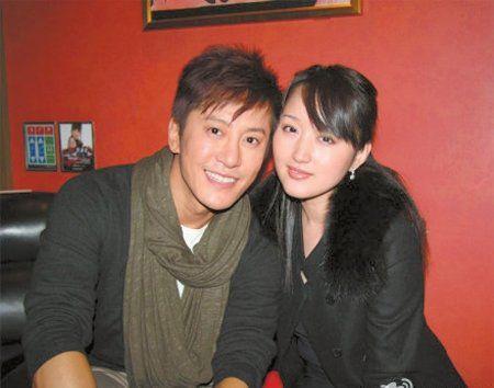 毛宁近照遭瞿颖曝光网友直呼“不敢认”和杨钰莹年轻时旧照成珍藏