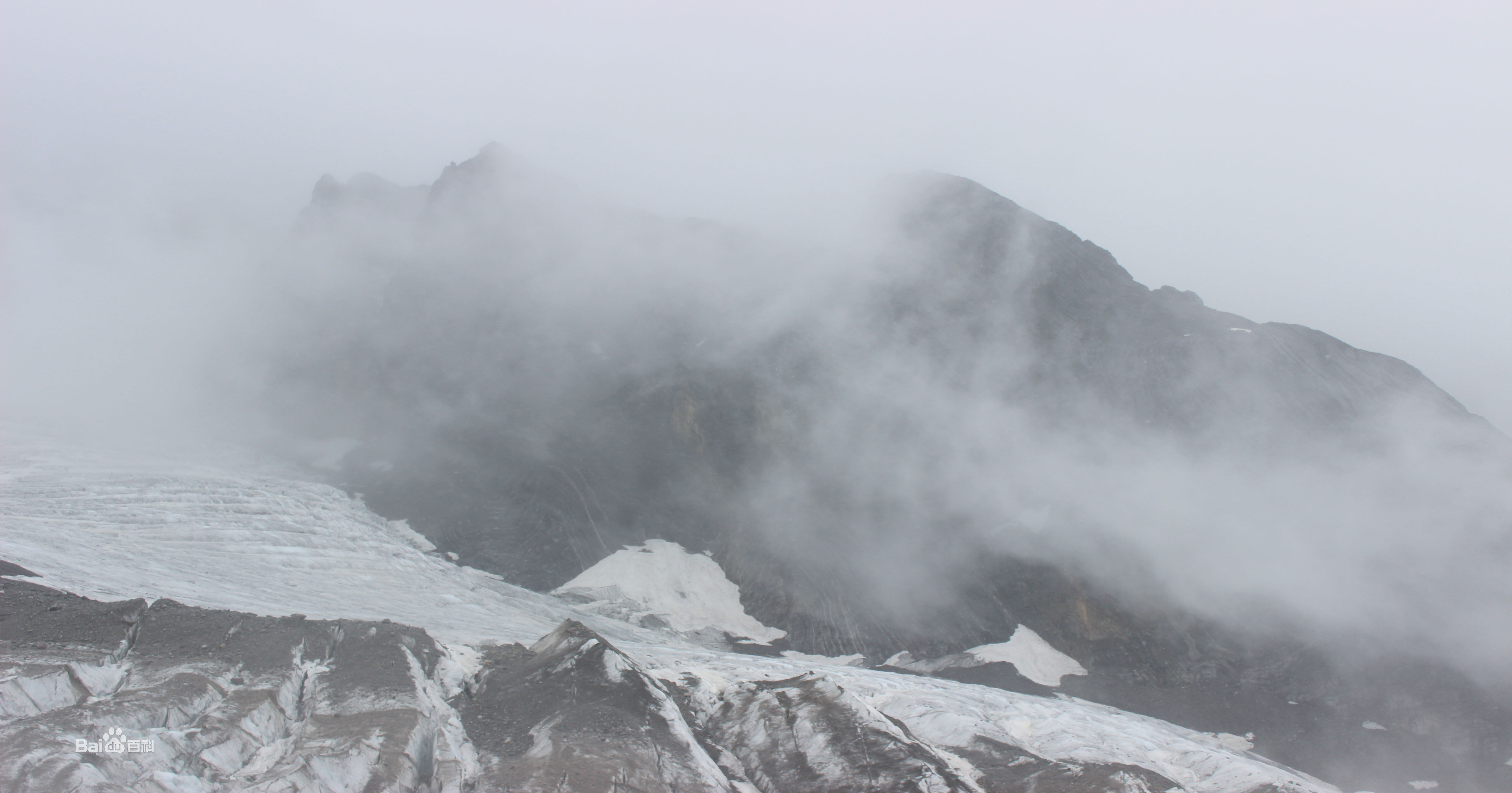 玉龙雪山山体崩塌怎么回事原因是什么?崩塌现场画面曝光太震撼