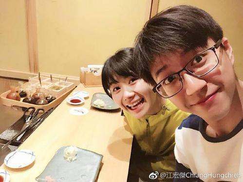 张继科摸脸杀福原爱 孔令辉调侃福原爱团宠到底有多招宠?