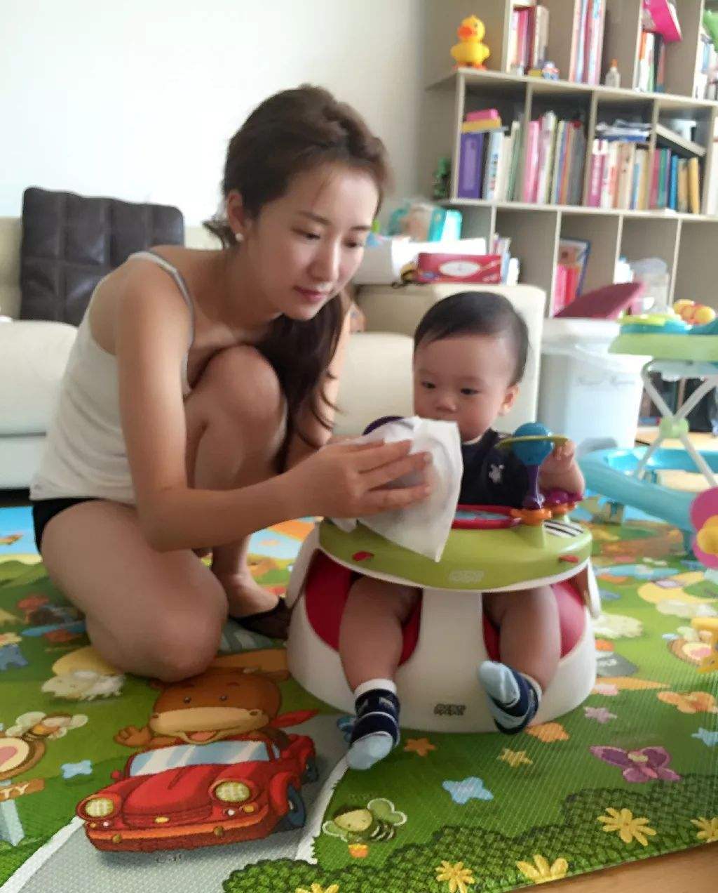 李念丈夫林和平婚史有几段前妻是谁?林和平为啥能看上李念?
