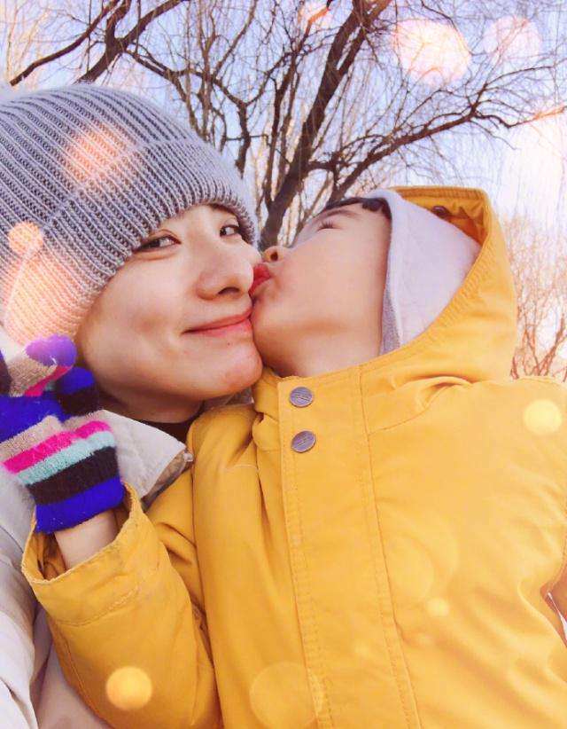 传刘璇怀二胎近况曝光身家上亿 相爱多年刘璇被老公王弢宠上了天