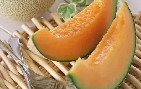 什么水果夏天吃最养人?哪些水果夏天不宜多吃?