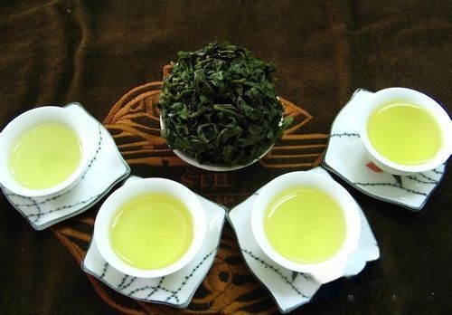 夏天适合喝什么茶可以降火吗?夏天喝什么茶能养颜美容?