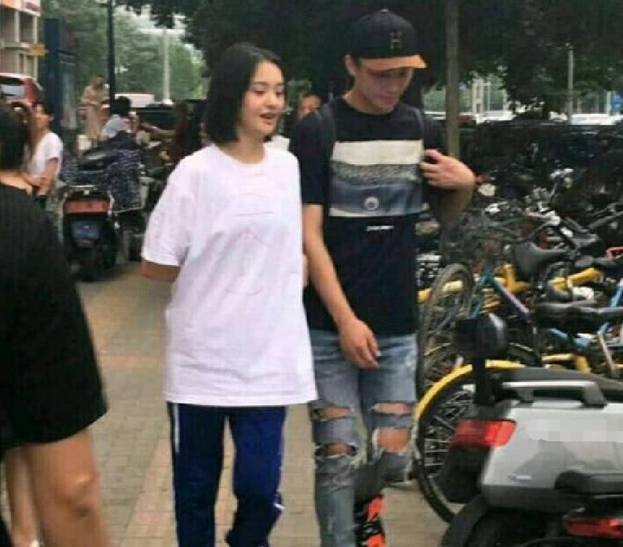 郑爽男朋友张恒是富二代吗背景曝光 两人是怎么认识的在一起多久