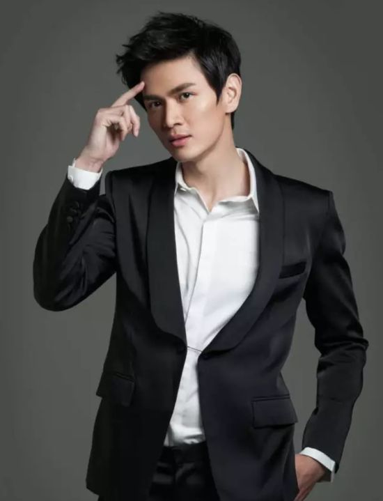 羽毛球鲍春来结婚了吗现在做什么近况如何?鲍春来为何早早退役?